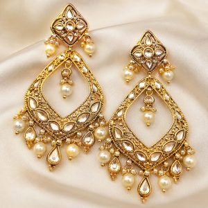 Home earrings 02