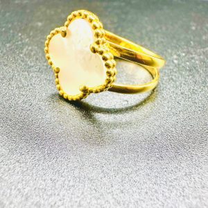 women ring 15